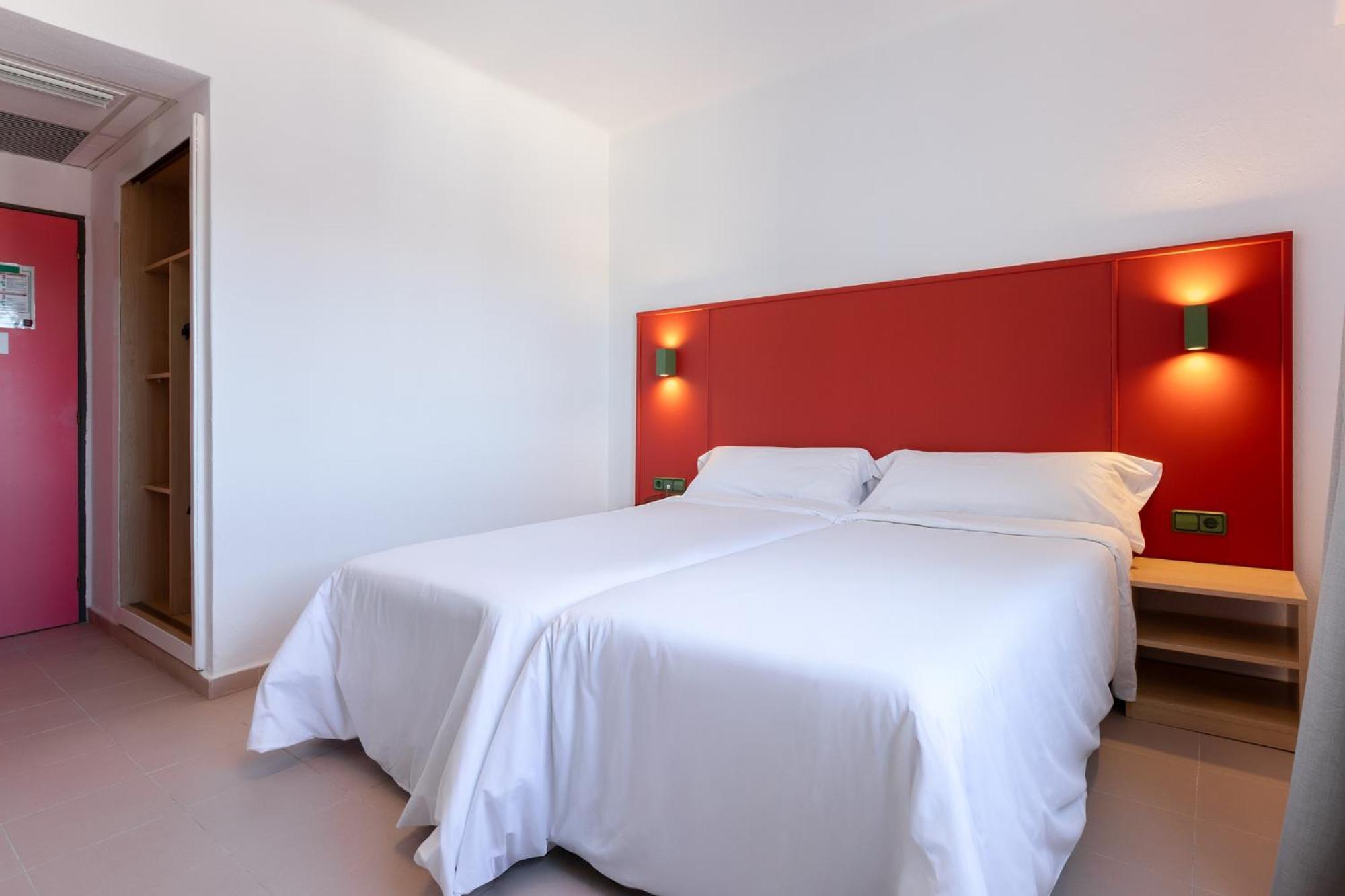 The Red Hotel - Adults Only San Antonio  Exteriör bild